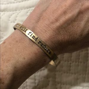 Gold bangle bracelet